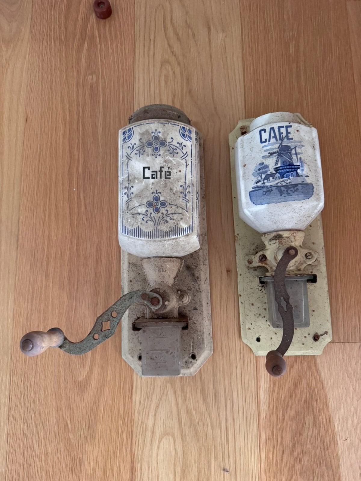 Vintage wandkoffiemolens/brocante koffiemolens Delftse stijl, Ophalen