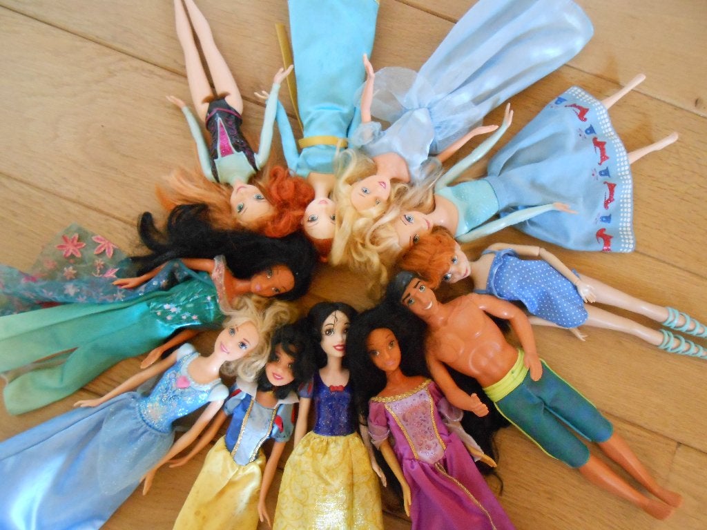 poupée princesse Disney / Mattel  5 eur pièce ou prix si lot, Enfants & Bébés, Jouets | Poupées, Enlèvement, Utilisé, Barbie