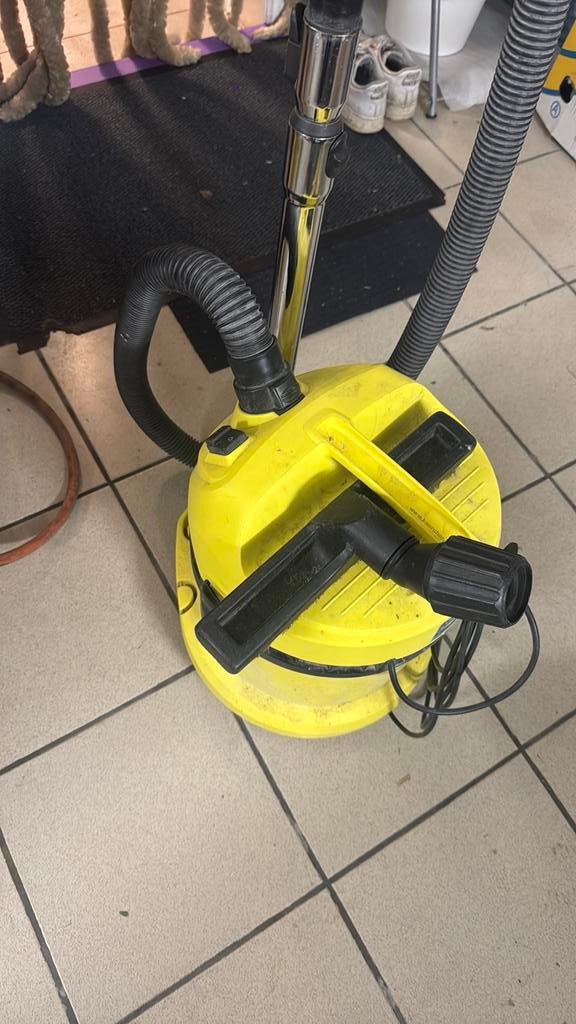 Stofzuiger + waterzuiger, Ophalen, Zo goed als nieuw