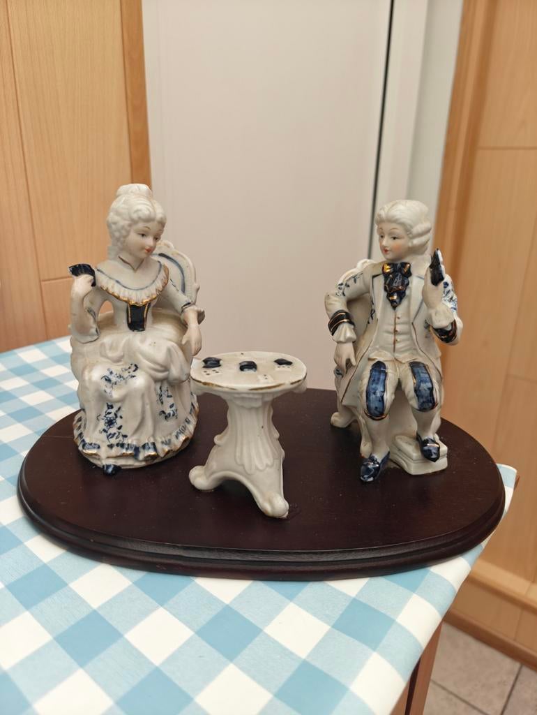 figurines victoriennes en porcelaine, Enlèvement