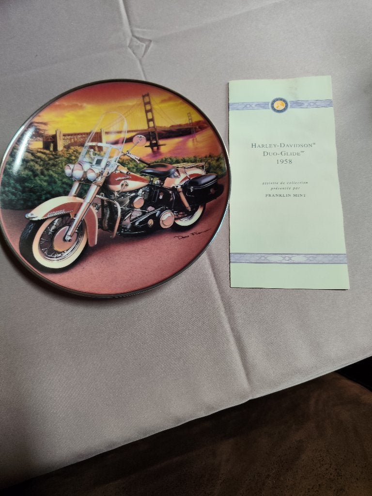 Assiette décorative Harley Davidson Duo Glide 1958, Collections, Enlèvement ou Envoi, Comme neuf