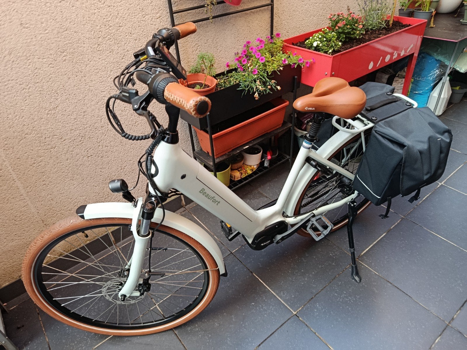 Beaufort elektrische damesfiets als nieuw!
*Totaal km: amper, 47 tot 51 cm, Ophalen, Nieuw, 50 km per accu of meer