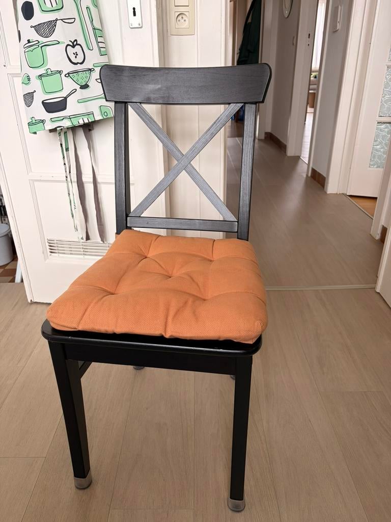 Chaise IKEA noires avec coussins inclus, Ophalen, Gebruikt, Zwart, Drie