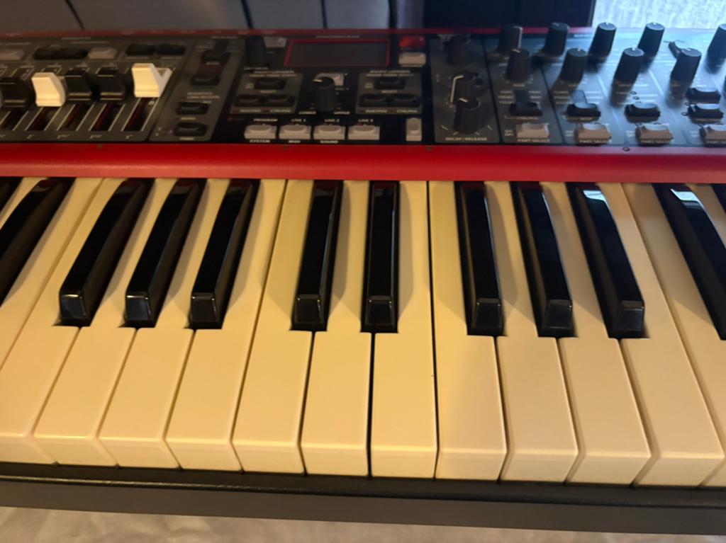Nord electro 5 D 61, Muziek en Instrumenten, Ophalen of Verzenden, Zo goed als nieuw