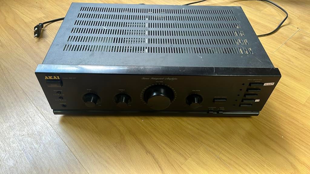 Akai AM27 versterker, Ophalen, Zo goed als nieuw
