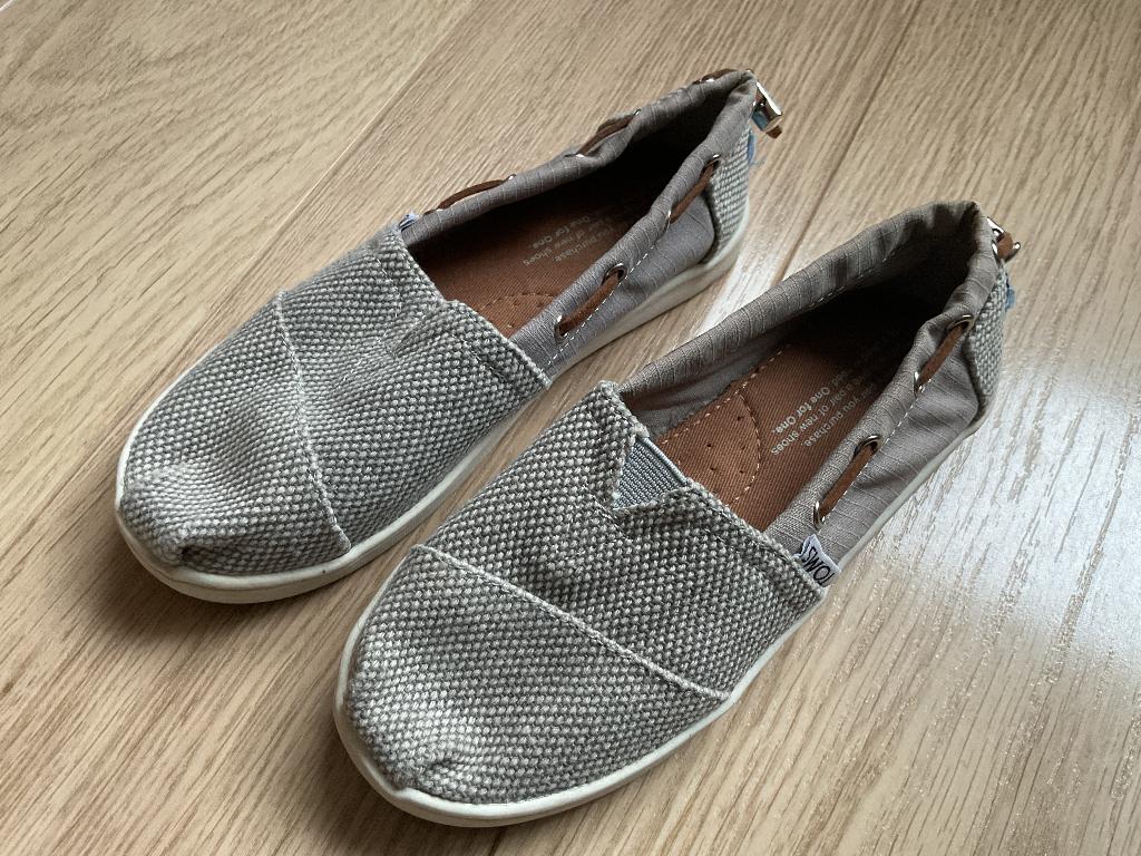 zomerschoenen Toms, Schoenen, Ophalen of Verzenden, Zo goed als nieuw, Toms