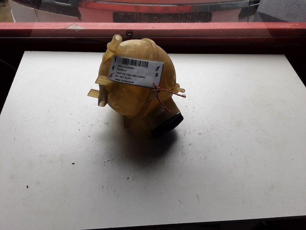 VASE D'EXPANSION Sharan (7M8 / M9 / M6) (95VW8K218AA), Volkswagen, Mevr. I. Hauben, Utilisé, Rue de l'Espoir 34 34
4030  GRIVEGNÉE, BE