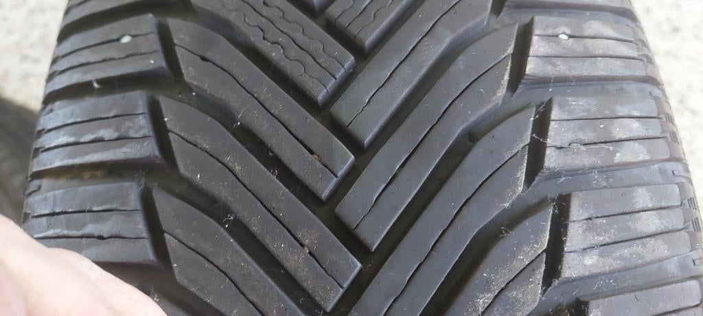 2x Michelin Alpin6 225/55 R17., Auto-onderdelen, Banden en Velgen, Ophalen, Band(en)