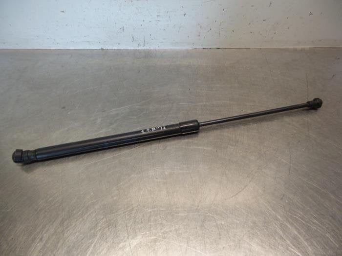 Amortisseur capot moteur gauche d'un Volkswagen Polo (Polo 0, Autos : Pièces & Accessoires, Volkswagen, -, 3 mois de garantie