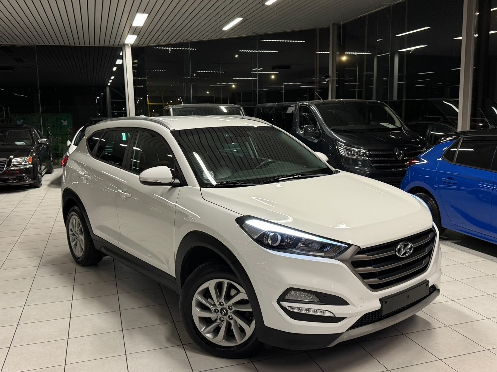 Hyundai Tucson 1.6i Essence 97kW Euro 6b, Autos, Achat, Ordinateur de bord, Euro 6, Entreprise