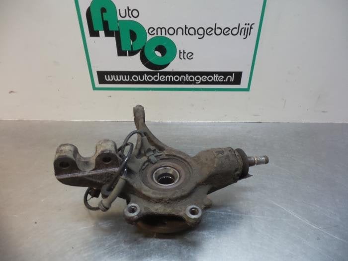 Fusee rechts-voor van een Citroen C4 (C4 04-), Gebruikt, -, Ophalen of Verzenden, -