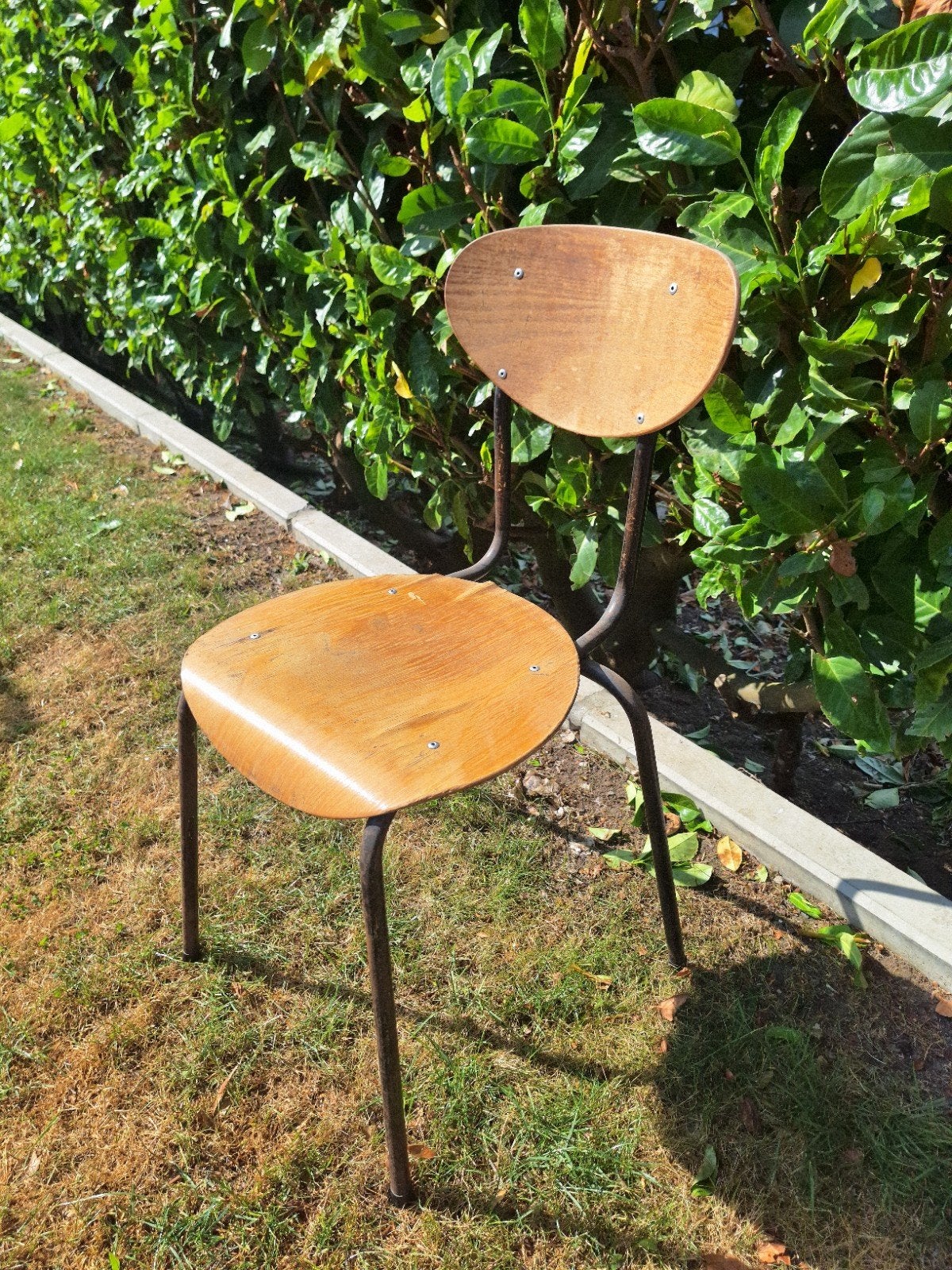 6 vintage houten stoelen met metalen frame, Ophalen