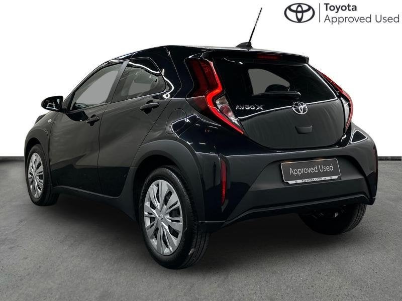 Toyota Aygo Play | camera | carplay, https://public.car-pass.be/vhr/4d2c2578-64c6-41cc-836a-a0172cccf67b, 72 pk, Zwart, Handgeschakeld