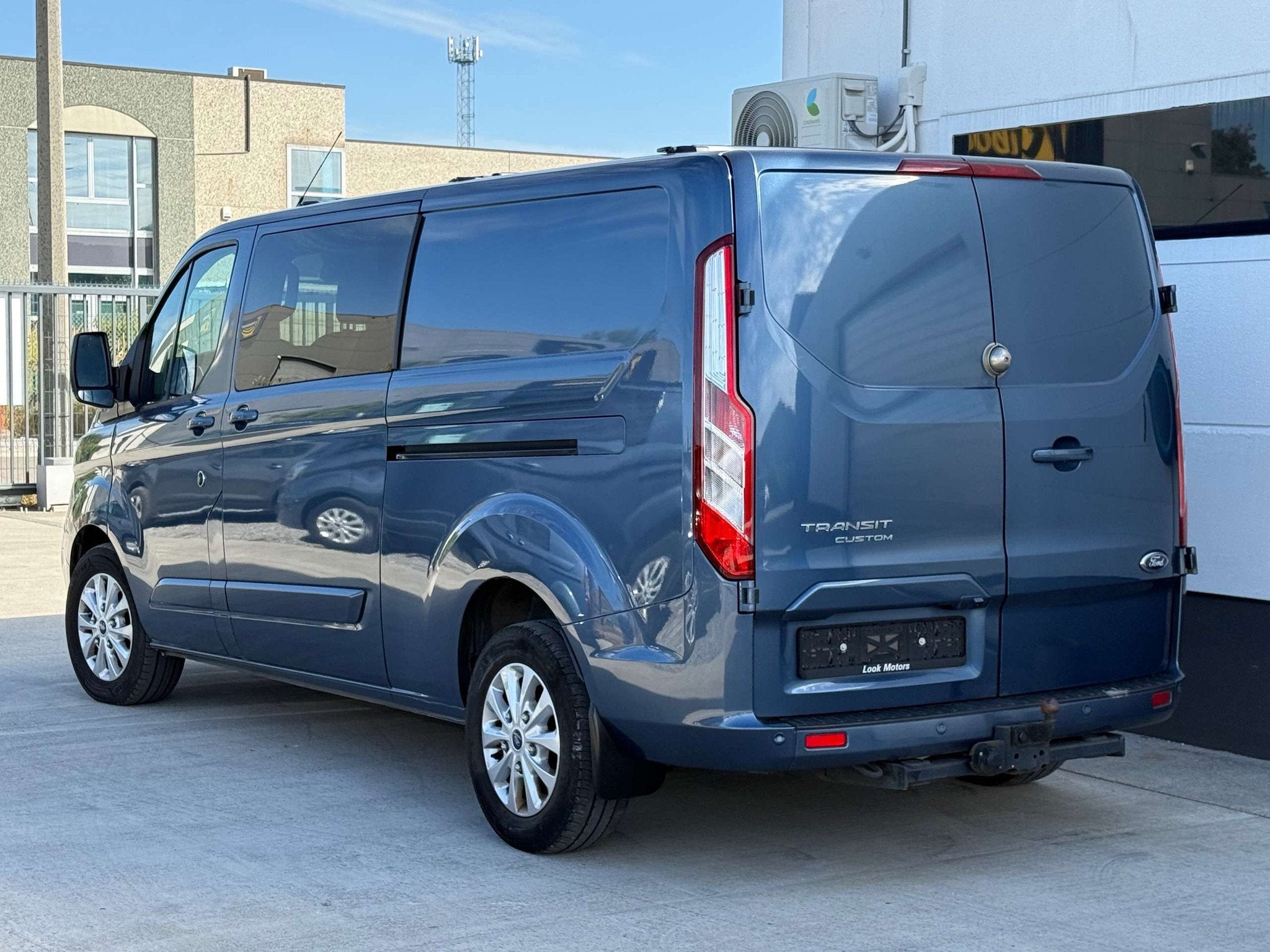 Ford Transit Custom 2.0 TDCi LONG CHASSIS XL 170CV BOITE AUT, Autos, Achat, 6 portes, Euro 6, Entreprise