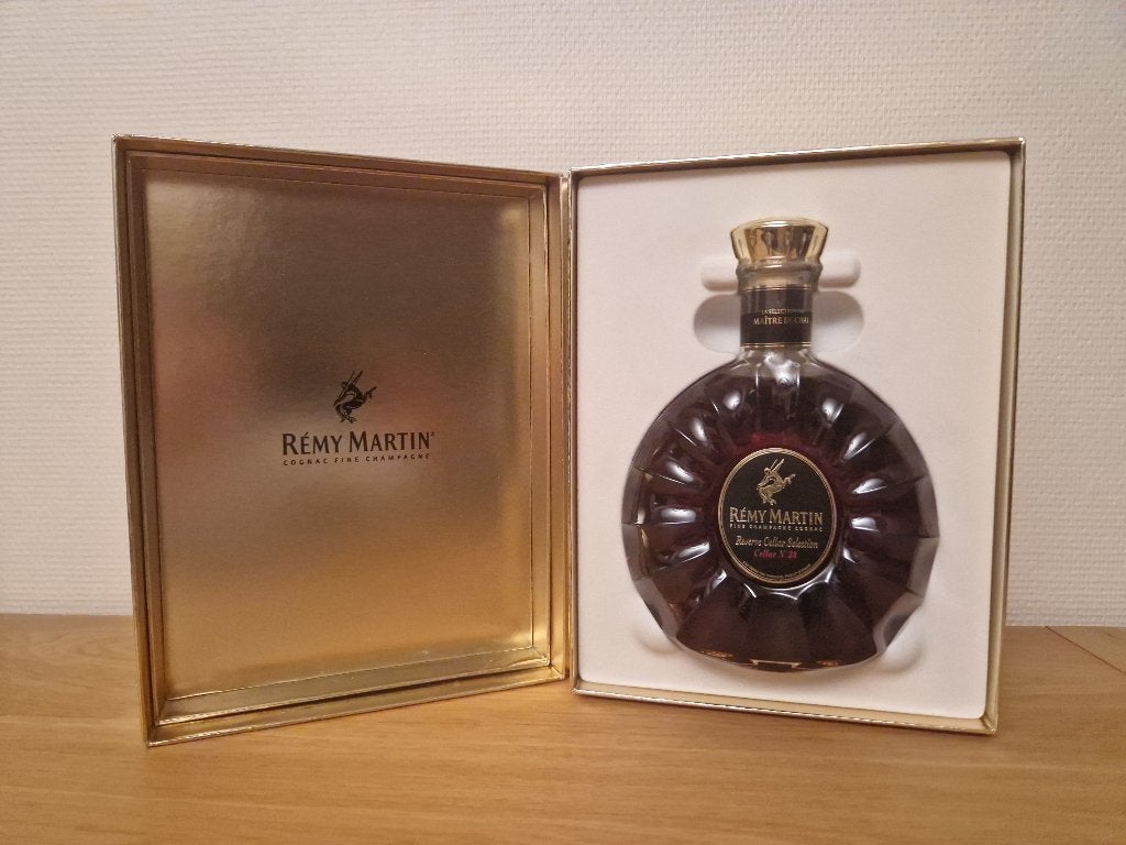 REMY MARTIN CELLAR n 28 Limited Edition VINCENT LEROY, Neuf, Enlèvement ou Envoi, Pleine, Autres types