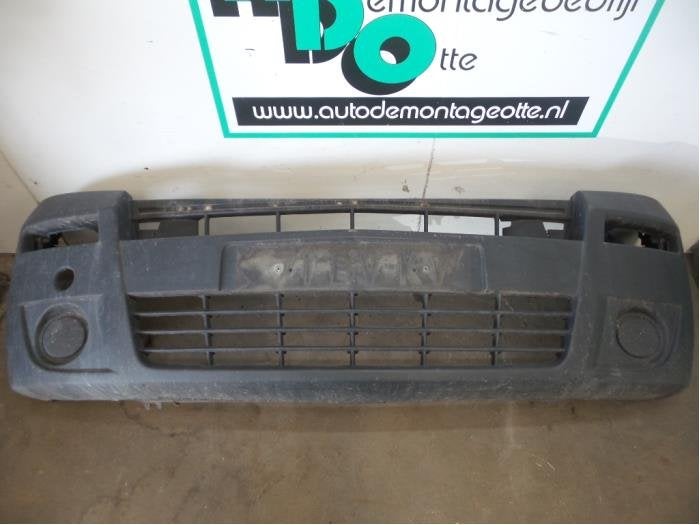 Voorbumper van een Opel Movano (Movano 00-) (0389), Auto-onderdelen, Carrosserie, Gebruikt, -, -, Opel
