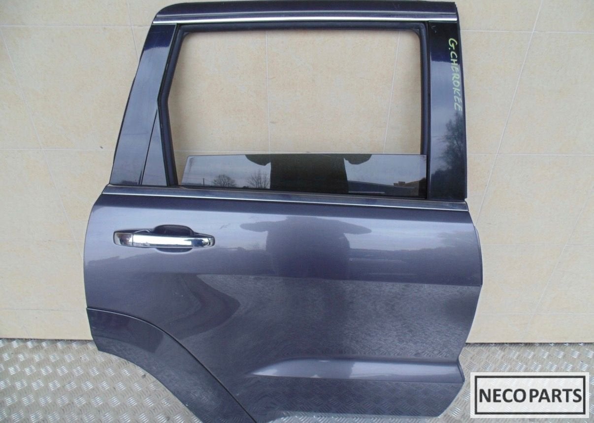 GRAND CHEROKEE WK2 FACELIFT PORTIER DEUR ACHTER RECHTS, Auto-onderdelen, Jeep, Gebruikt, -, Ophalen of Verzenden