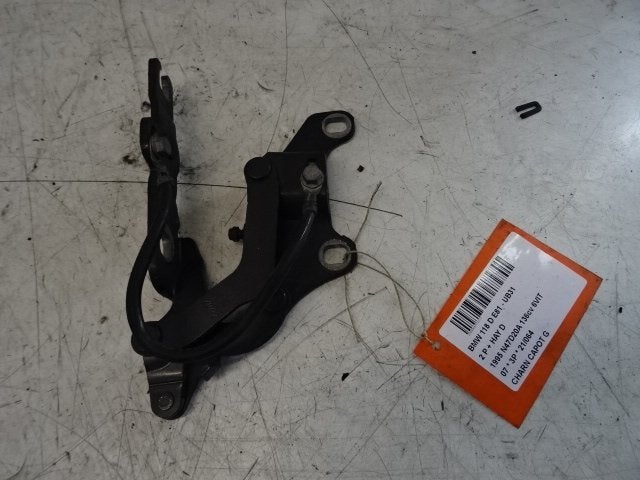 CHARNIERE DE CAPOT GAUCHE BMW 1 serie (E81), Autos : Pièces & Accessoires, Autres pièces automobiles, BMW, Utilisé