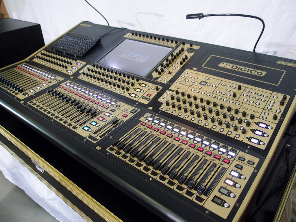 Digico mengtafels, Ophalen, Zo goed als nieuw
