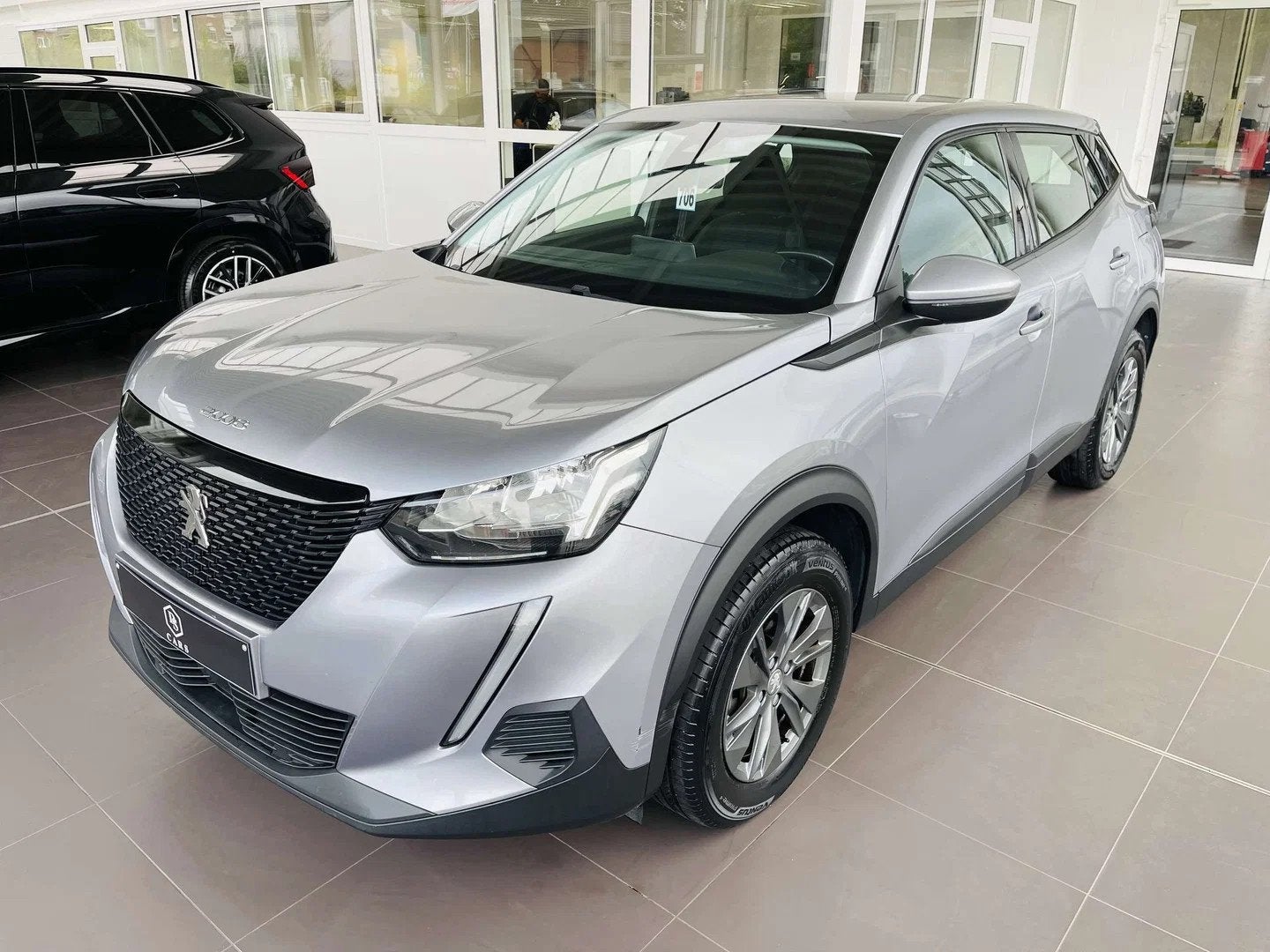 Peugeot 2008 1.2i * GARANTIE + CAMERA + GPS * (bj 2021), Auto's, Automaat, Stof, Gebruikt, Euro 6