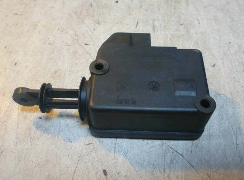 VEROUILLAGE CENTRALISEE CAPOT MOTEUR Volvo S40 (VS), Autos : Pièces & Accessoires, Autres pièces automobiles, Valeo, 100, rue de Courcelles
75017  Paris, FR