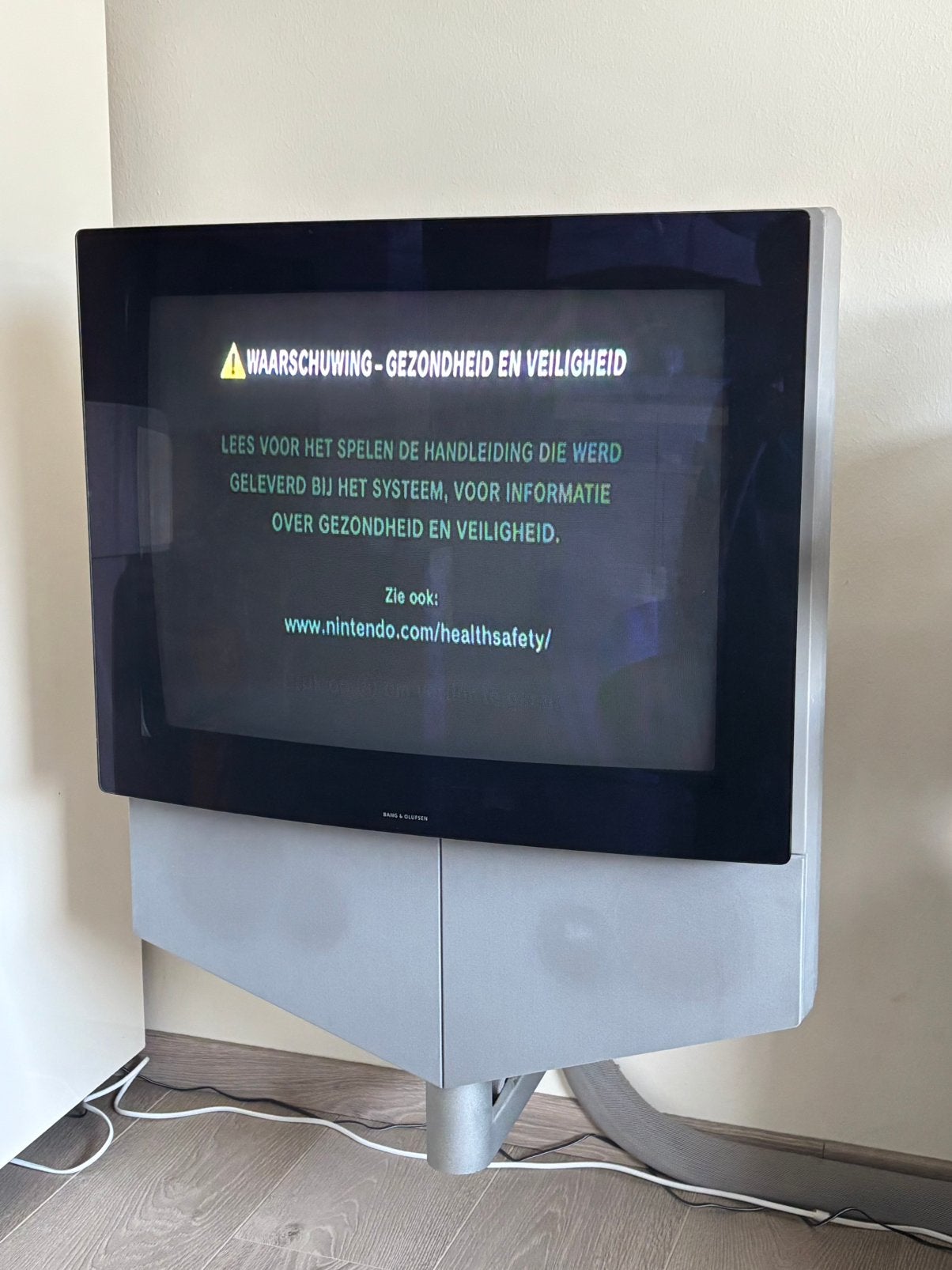 Bang & Olufsen BeoVision 1 TV met draaibare wandmontage, TV, Hi-fi & Vidéo, Télévisions, Enlèvement, Autres marques