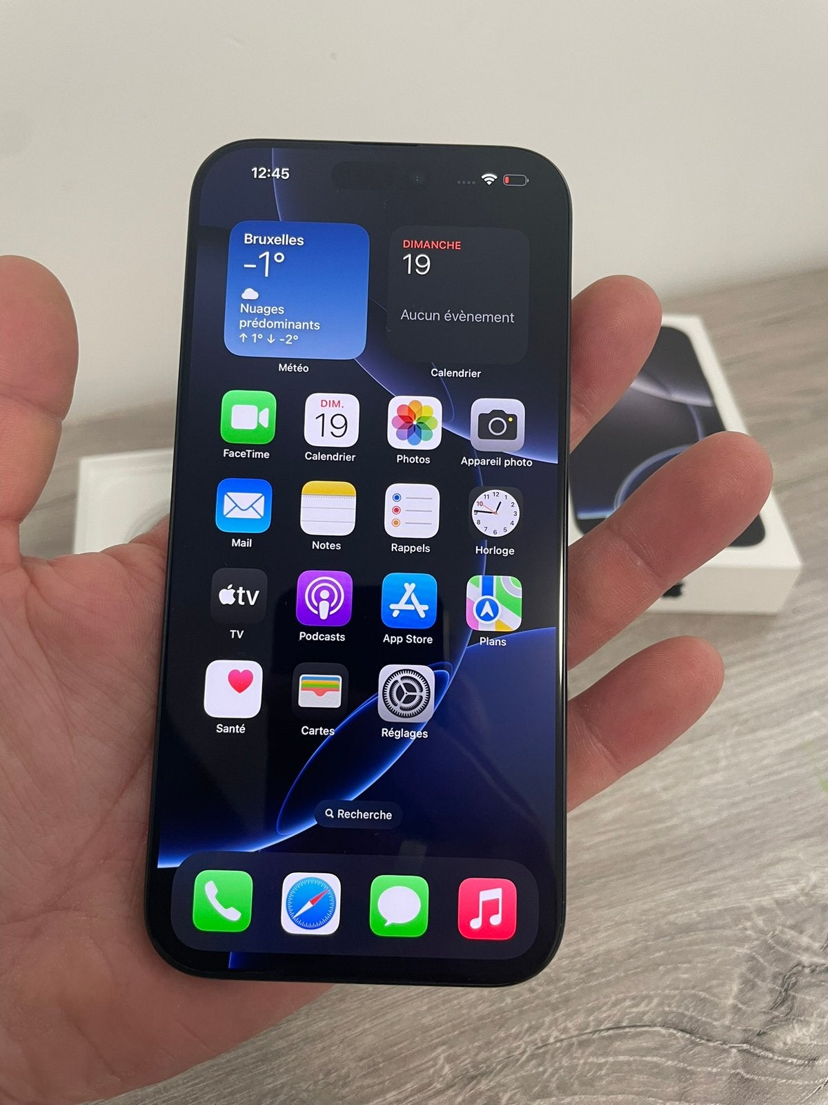 iPhone 16 Pro 256gb black comme neuf, vd/éch, Télécoms, Téléphonie mobile | Apple iPhone, Comme neuf, Enlèvement, Sans abonnement