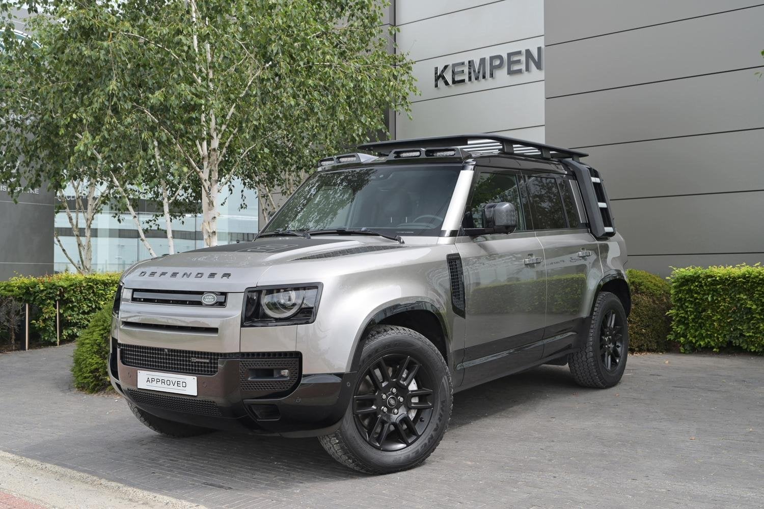 Land Rover Defender 110 D300 X-Dynamic S, Auto's, Land Rover, Automaat, https://public.car-pass.be/vhr/792e6d0a-d12e-452a-899a-f573cce5a0fc
