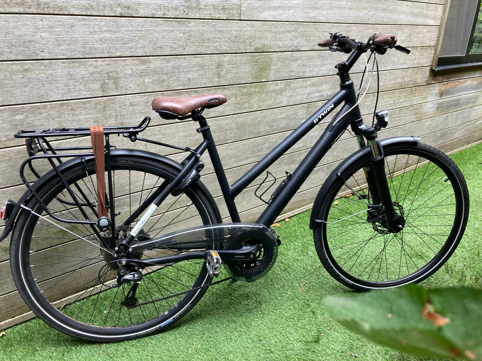 BTWIN Hoprider 900 damesfiets – zeer goede staat, 26 inch, Zo goed als nieuw, Schijfrem, Ophalen