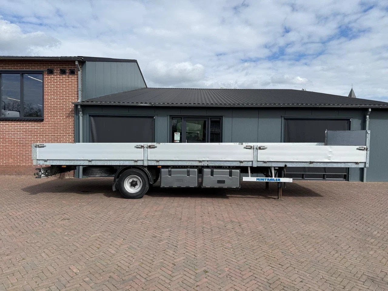 VERGAUWE BE Oplegger 6.6 Ton 850cm x 220cm Openlaadbak Nette, Auto diversen, Aanhangers en Bagagewagens, Gebruikt