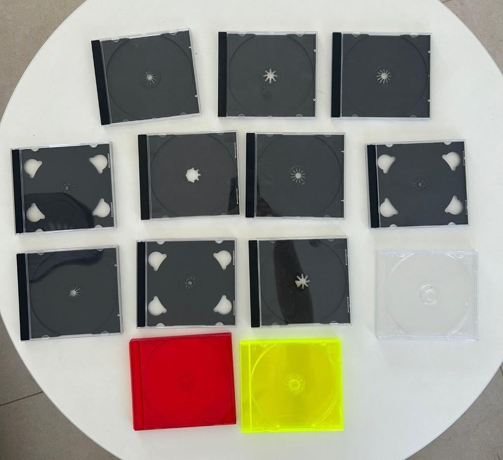 Lot de 13 boîtiers pour CD - taille standard, Enlèvement ou Envoi, Neuf