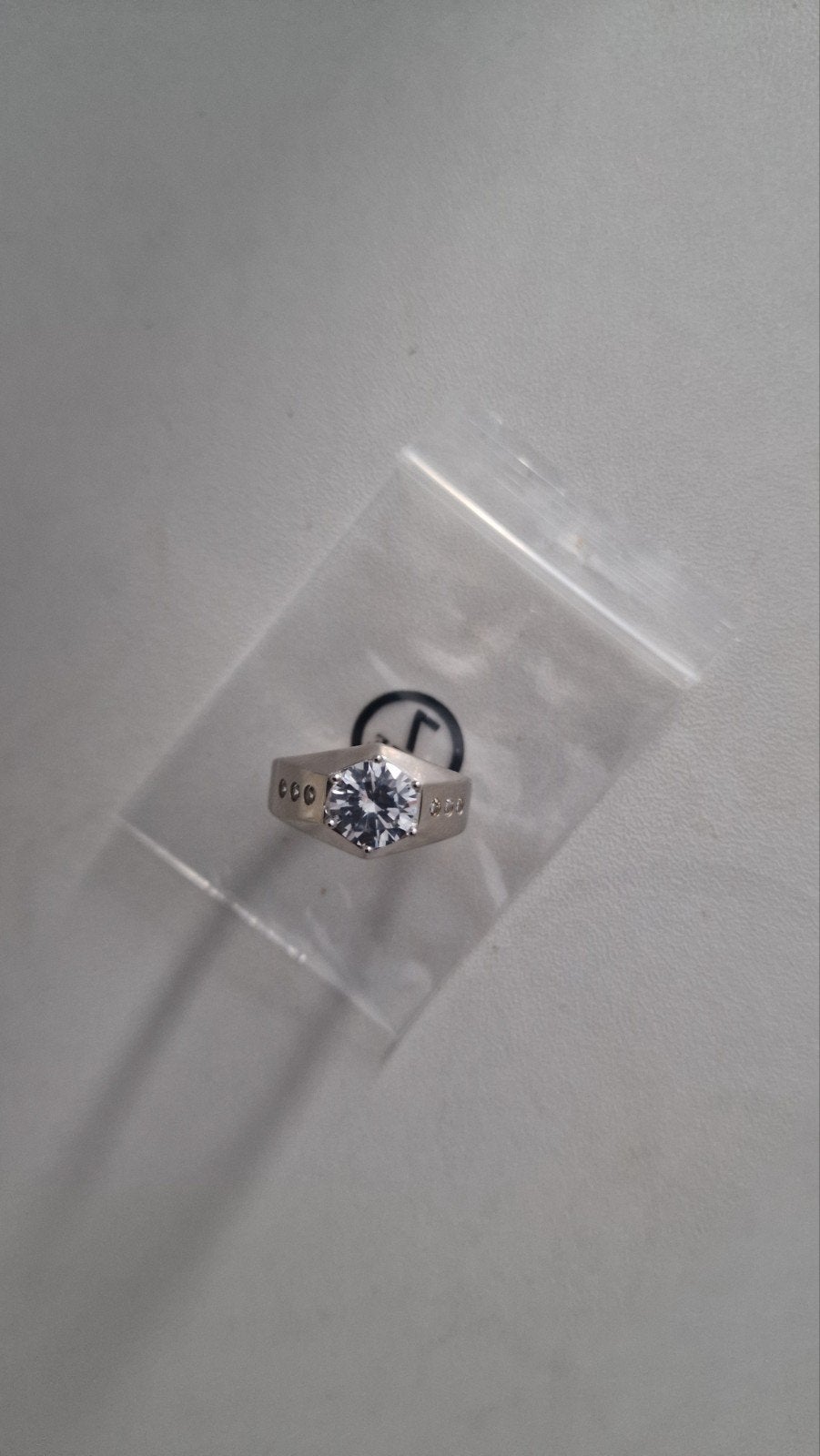 Nieuwe ziver ringmet steentje, Handtassen en Accessoires, Piercings, Ophalen, Zilver