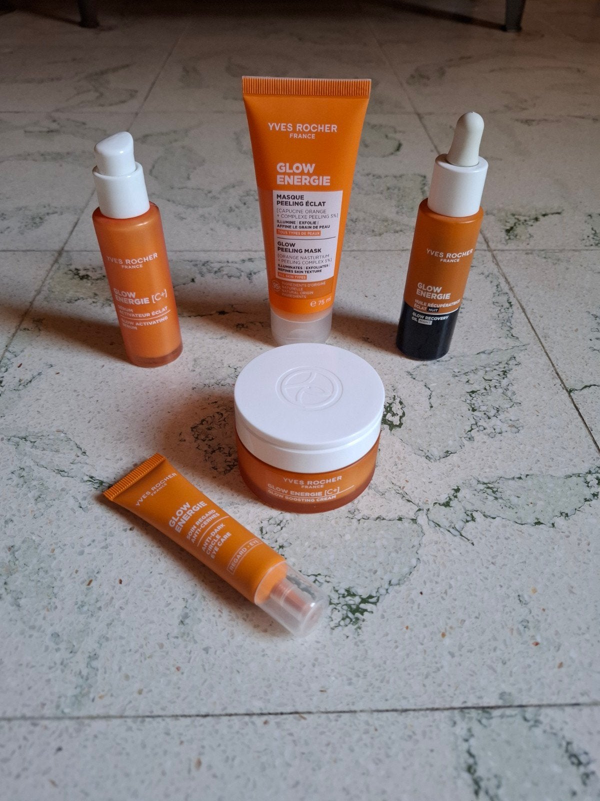 Coffret de soins pour le visage Yves Rocher Glow Energy, Bijoux, Sacs & Beauté, Enlèvement