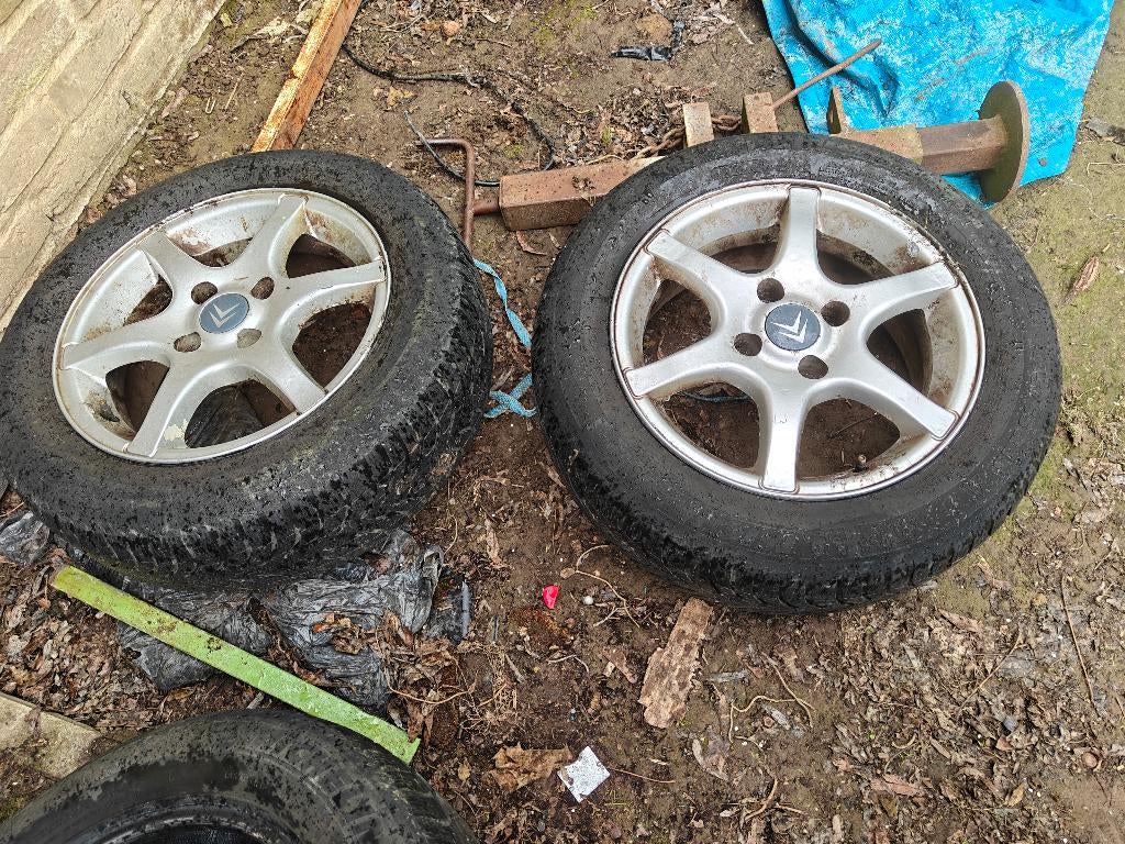 2 velgen 4x108, Enlèvement, Utilisé