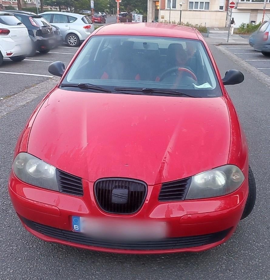 Seat Ibiza 1.4 55kw essence, LEZ ok, bon état mécanique, Autos, Seat, Rouge, Achat, Boîte manuelle, Ibiza