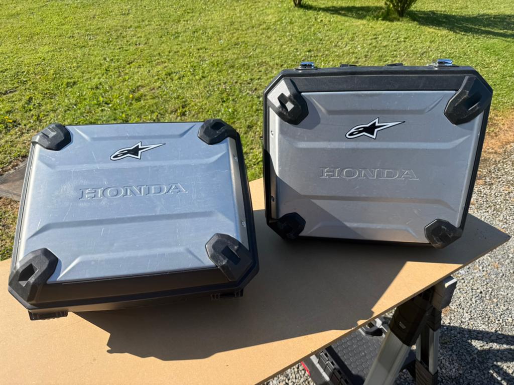 Valises Honda, Enlèvement, Utilisé