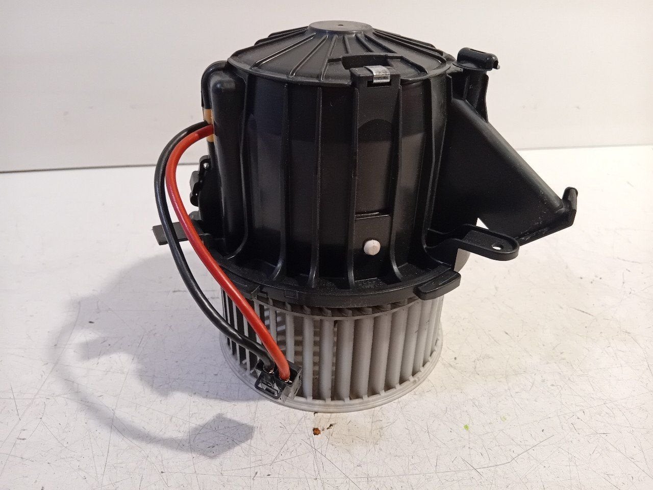 Kachel ventilator motor Audi S4, Autos : Pièces & Accessoires, Onderdelen@venauto.nl, Van der Ven Autorecycling B.V., Ettenseweg 76, 4706 PB Roosendaal, The Netherlands