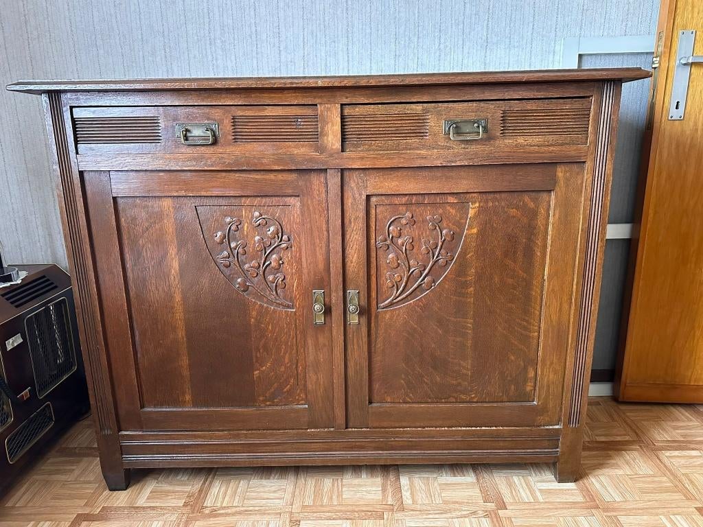 Massief houten dressoir/buffetkast, Antiek en Kunst, Ophalen