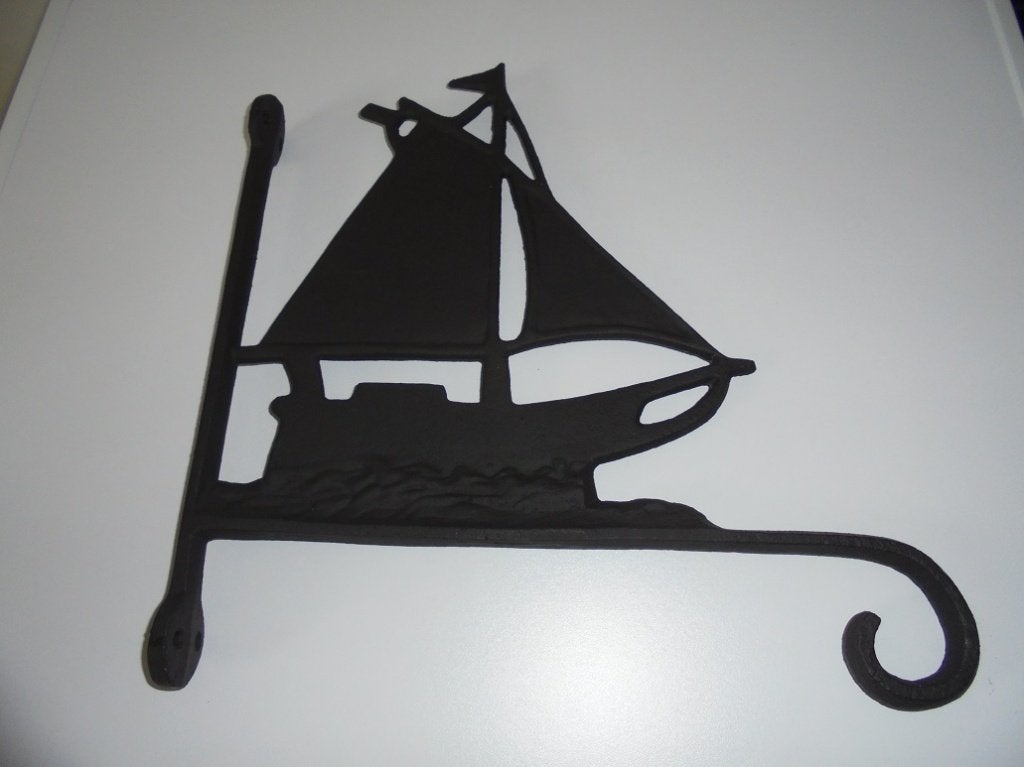 Ancien support mural en fonte avec voilier, Collections, Marine, Comme neuf, Ustensile, Voilier, Enlèvement ou Envoi