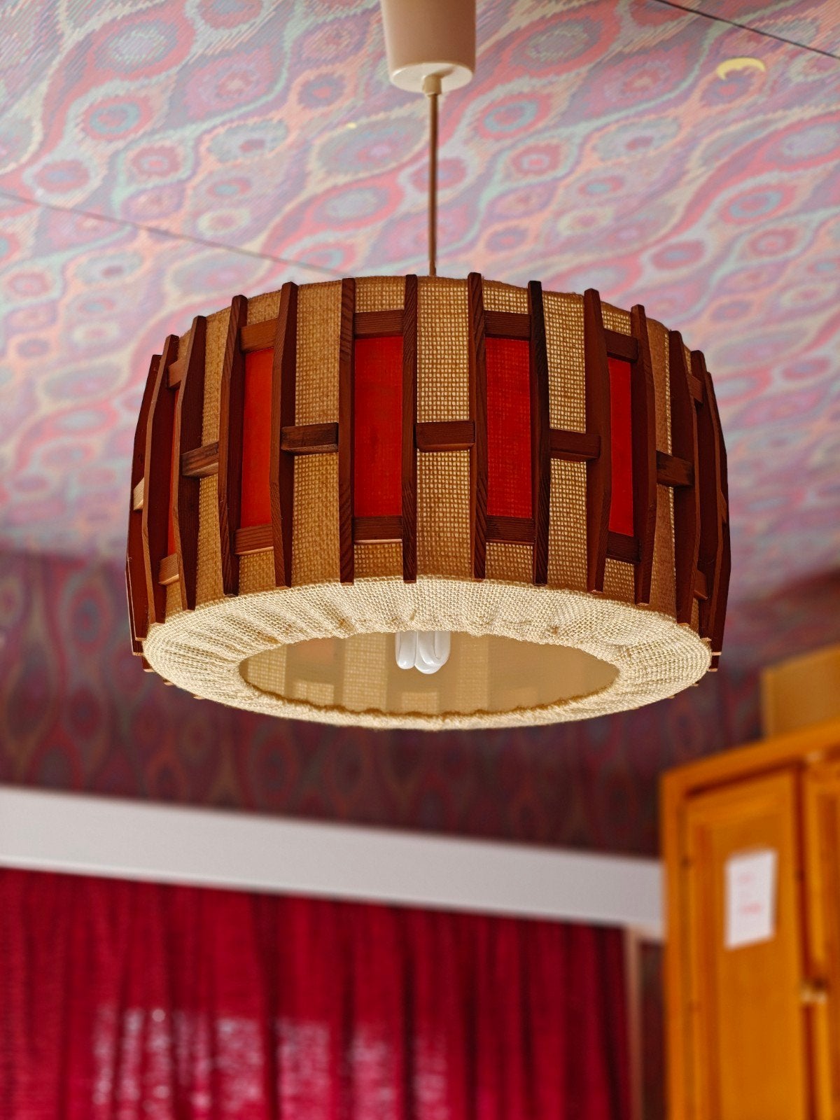 Scandinavische hanglamp uit de jaren 70, Huis en Inrichting, Lampen | Hanglampen, Stof, Ophalen