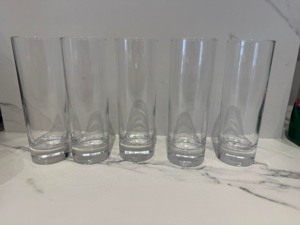 34 verres à eau neufs, Ophalen, Zo goed als nieuw