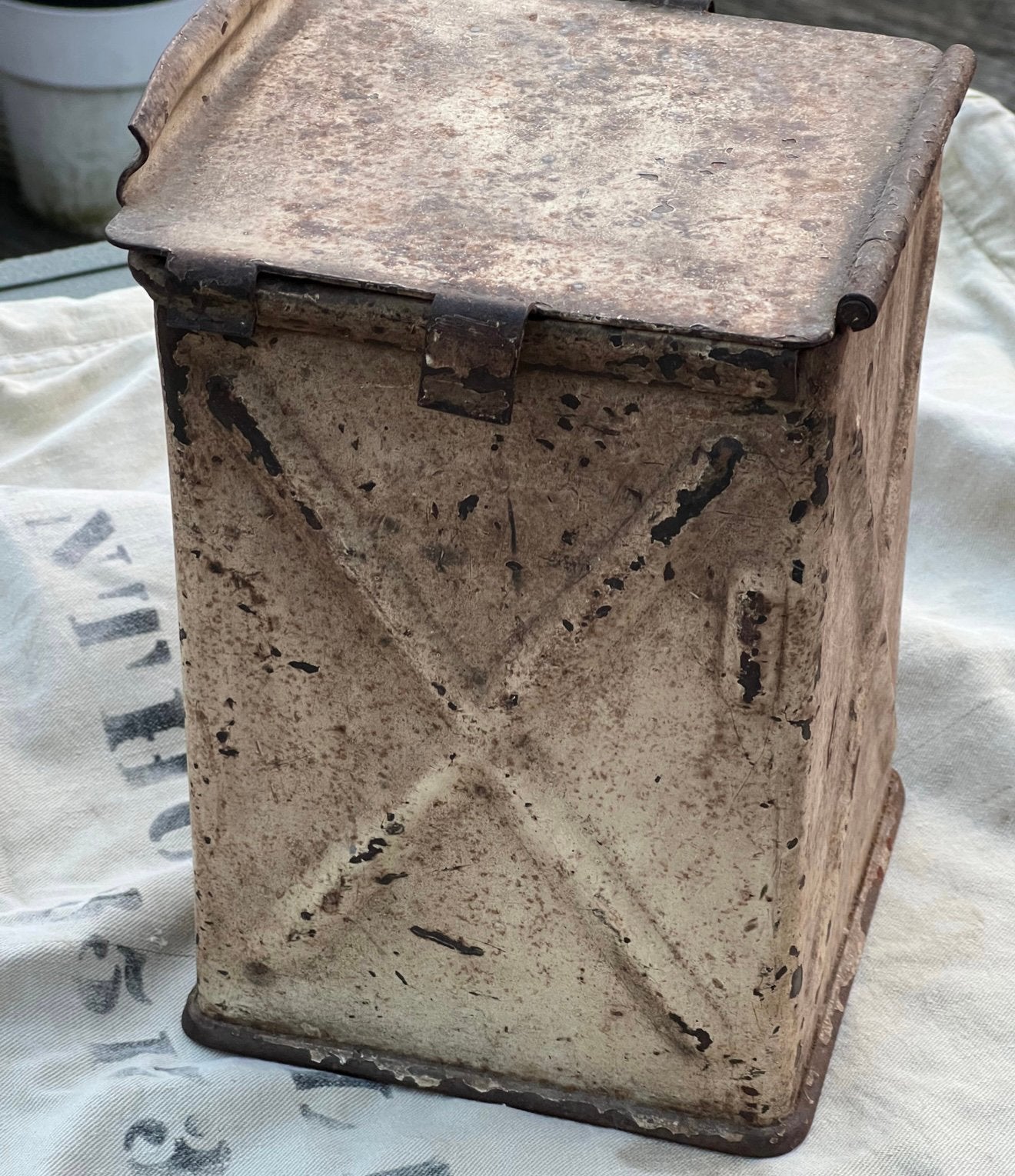 D-68375 “EARLY” AMMUNITION BOX FOR CRADLE US CAL.50, Verzamelen, Ophalen of Verzenden