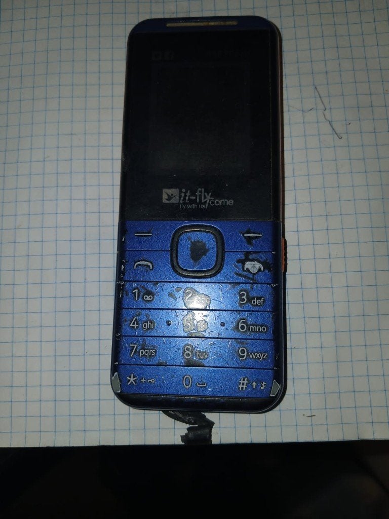 Téléphone It-Fly come IF5310pro pour piéce détaché, Telecommunicatie, Mobiele telefoons | Hoesjes en Screenprotectors | Overige merken