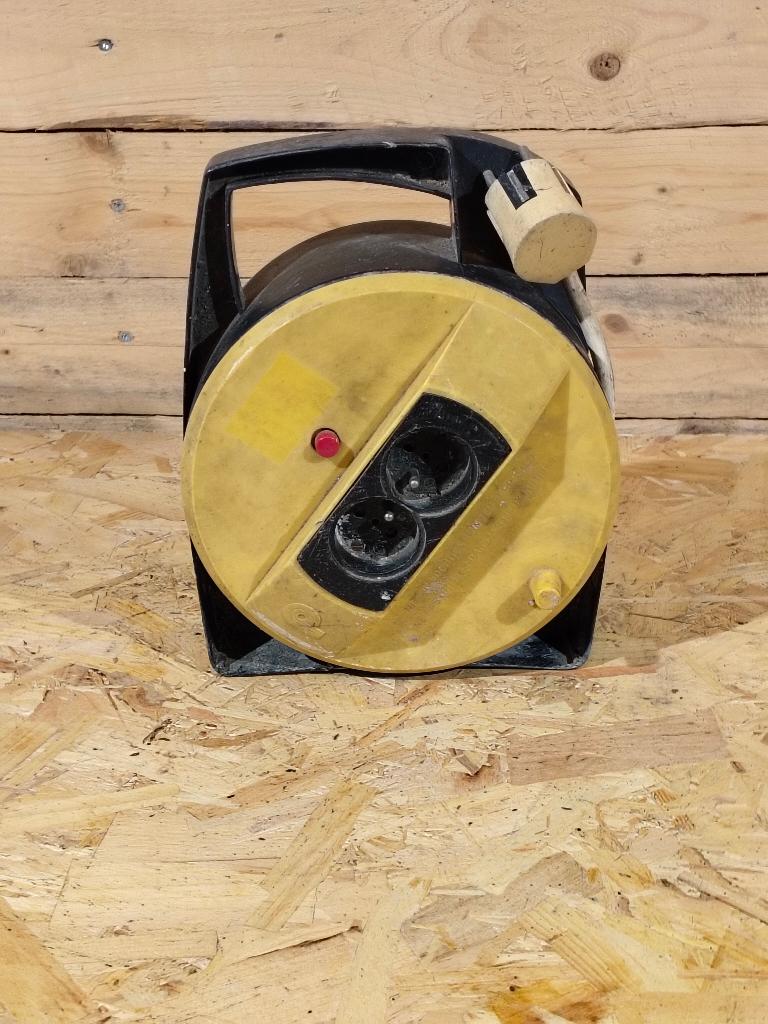 Allonge – Rallonge Electrique sur enrouleur – 15M., Bricolage & Construction, Électricité & Câbles, Utilisé, Câble ou Fil électrique