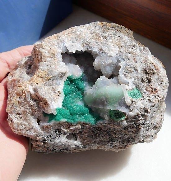 GEODE DE MALACHITE SUR QUARTZ, Collections, Minéraux & Fossiles, Minéral, Enlèvement ou Envoi