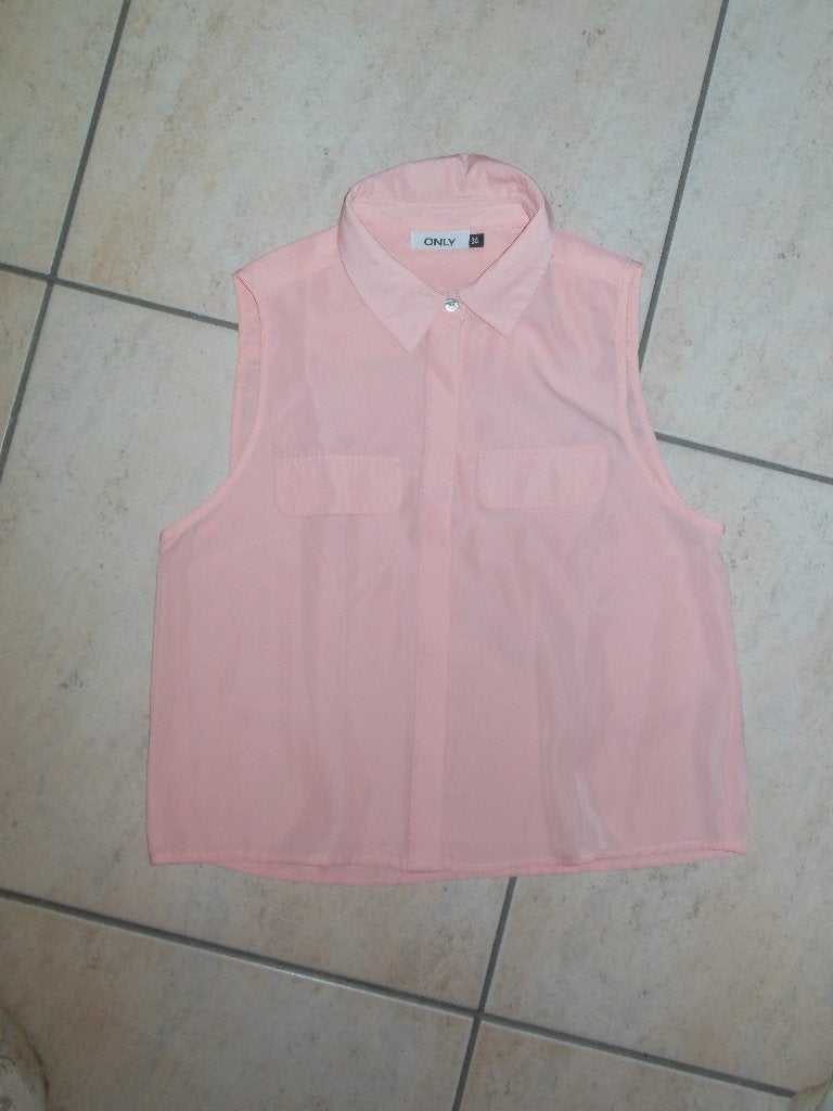 topje Only XS in nieuwstaat, Kleding | Dames, Topjes, Only, Ophalen of Verzenden, Zo goed als nieuw, Zonder mouw