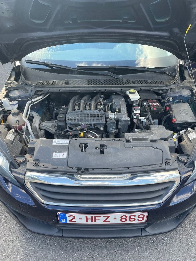 Peugeot 308 - MOTEUR ENDOMMAGÉ ! Exportation de pièces, Achat, Euro 6, Noir, 5 portes