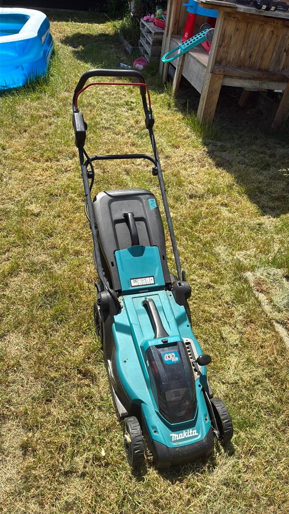 Makita grasmaaier met accu, Tuin en Terras, Ophalen, Zo goed als nieuw