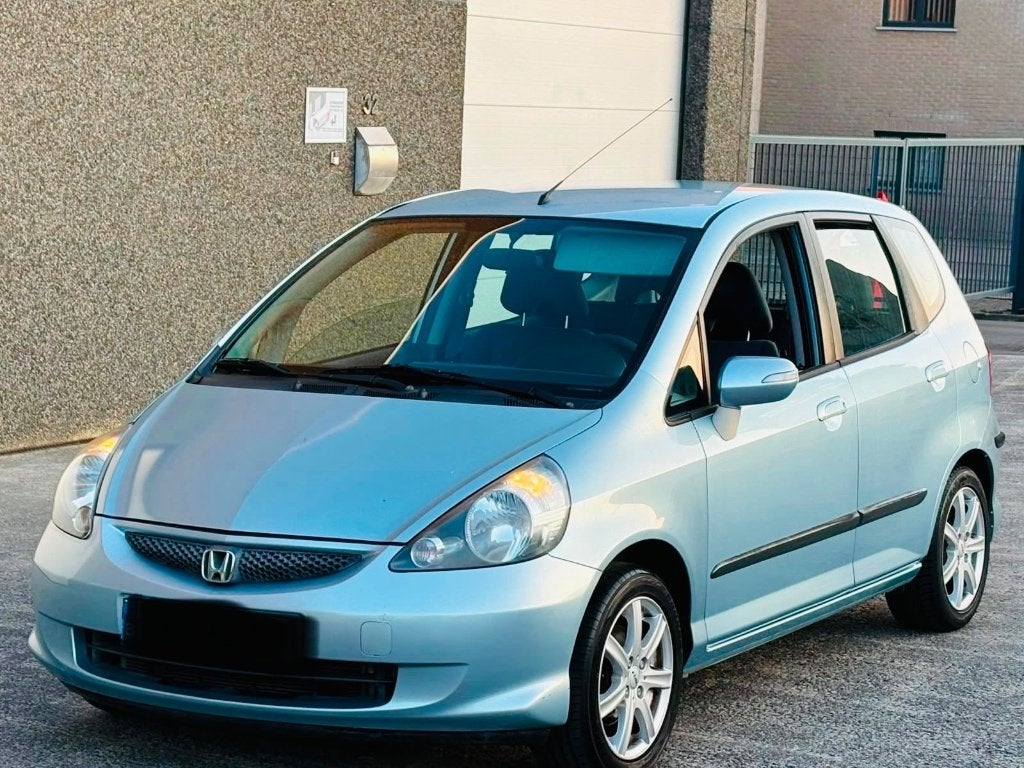 HONDA JAZZ 1.4i ESSENCE GARANTIE 12MOİS AİRCO 1’ERMAİN, Auto's, Honda, Multifunctioneel stuurwiel, Blauw, Particulier, Euro 4