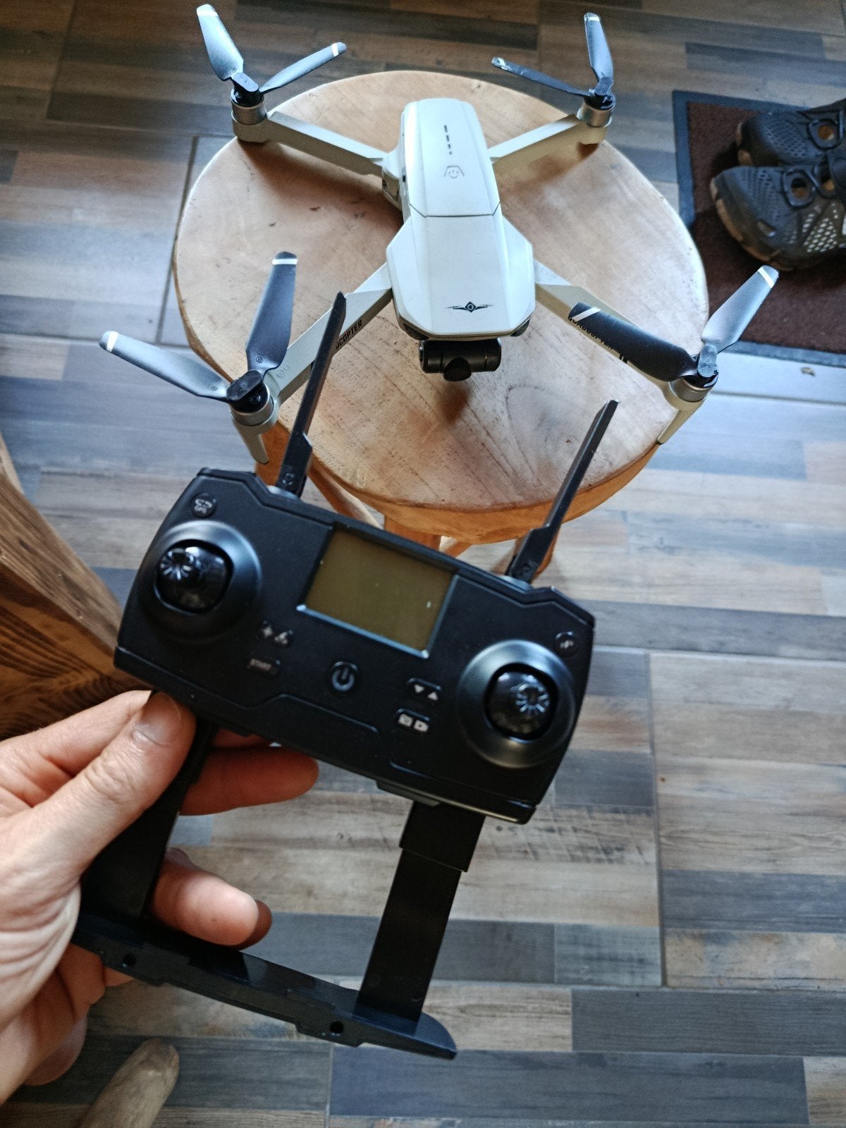 Drone KF 102 avec accessoires et pièces de rechange., TV, Hi-fi & Vidéo, Drones, Enlèvement ou Envoi